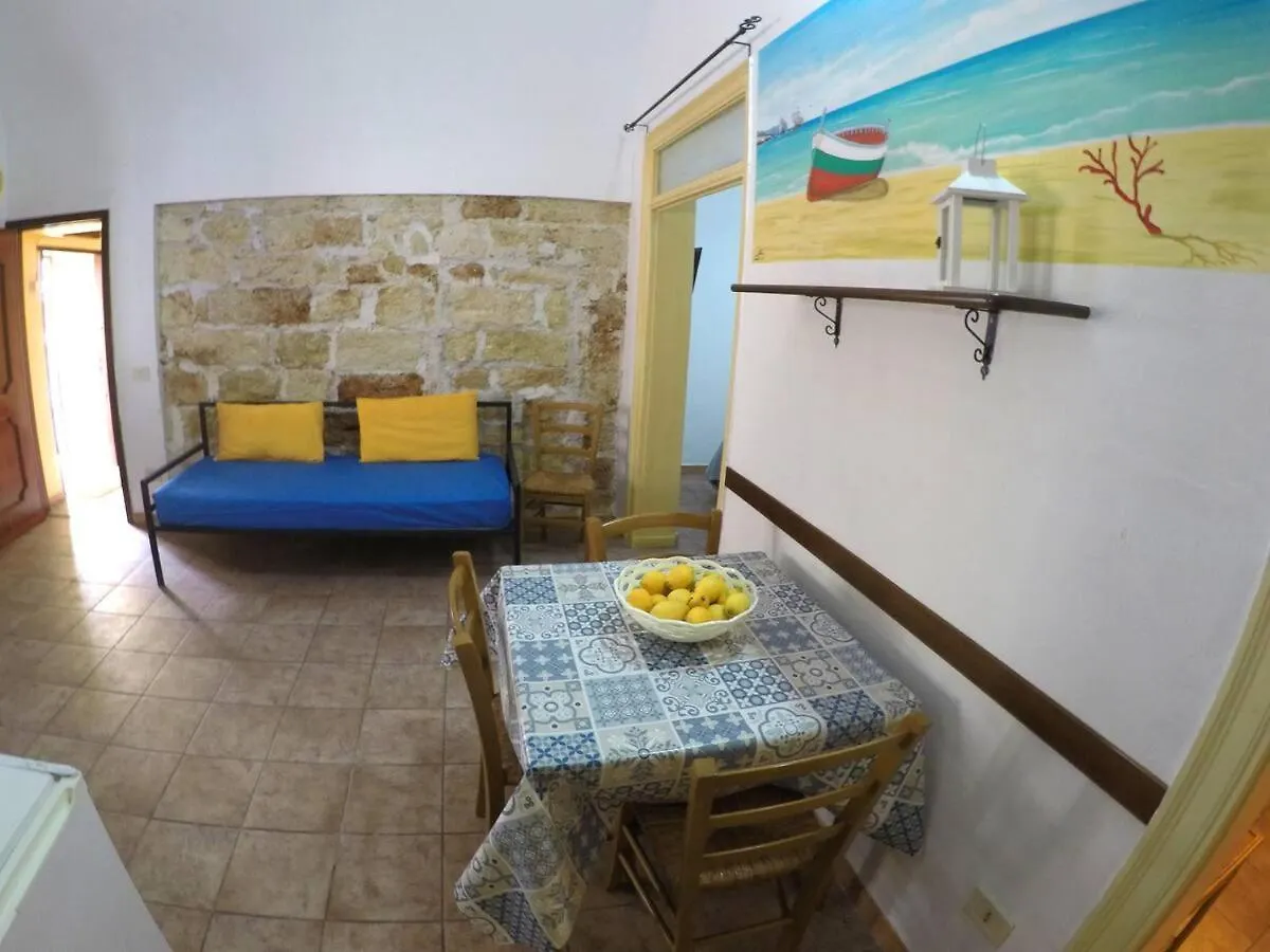 Terrasini 2000 Casa Vacanze Apartmán